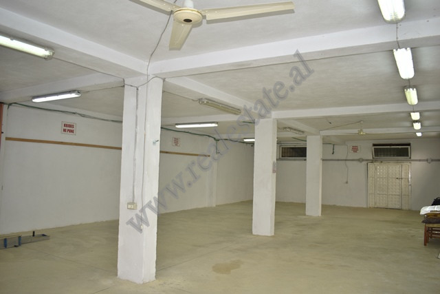 Warehouse for rent on Benjamin Kruta Street in Tirana.

The warehouse is located on the first floo